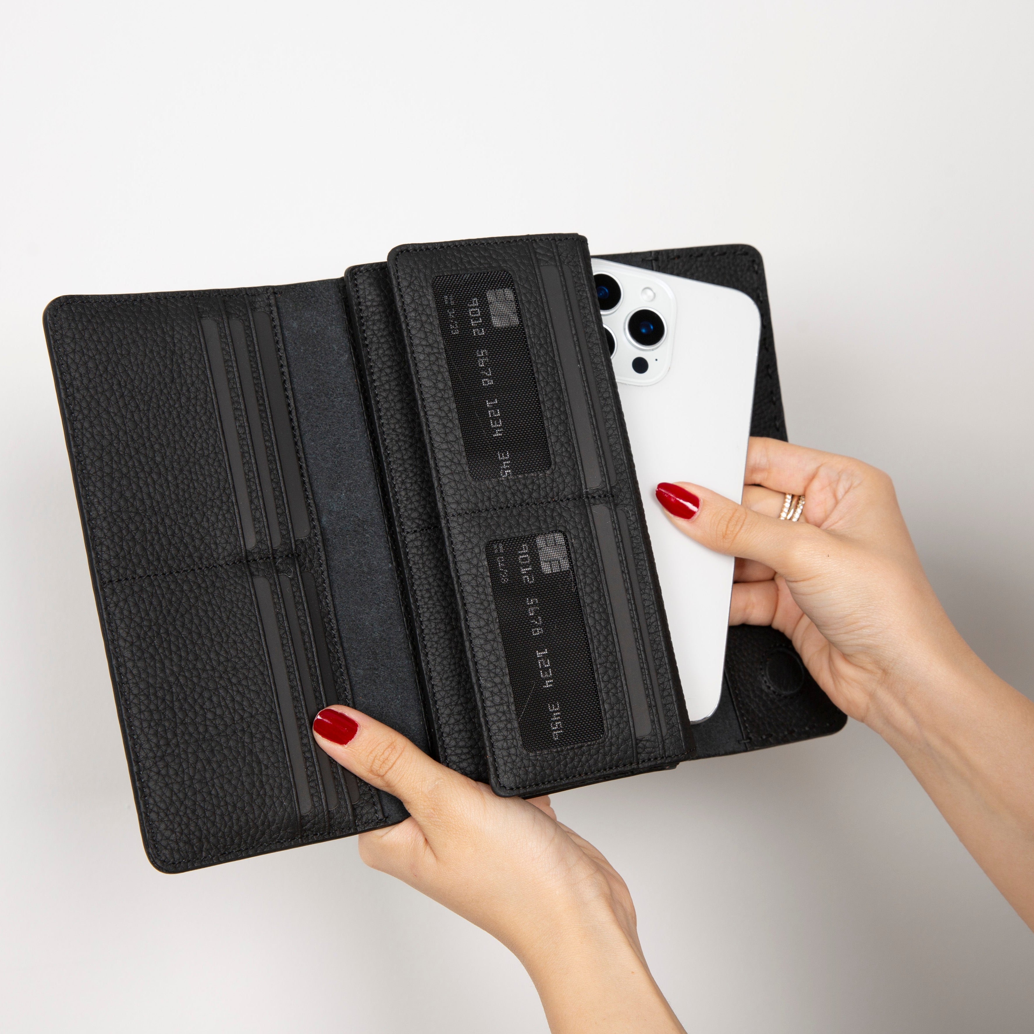 Nome Leather Wallet – 16 Card Slots & Phone Holder