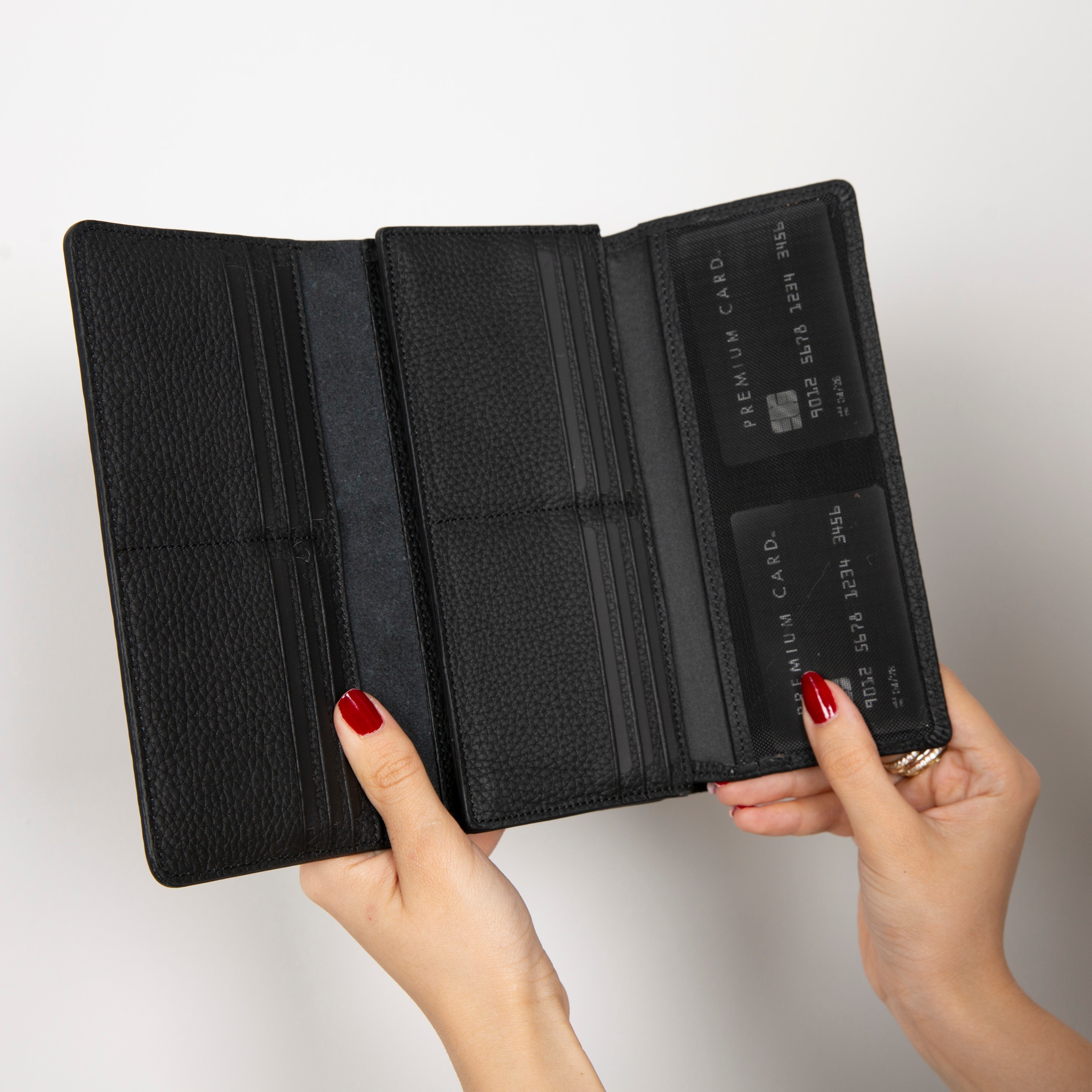 Nome Leather Wallet – 16 Card Slots & Phone Holder